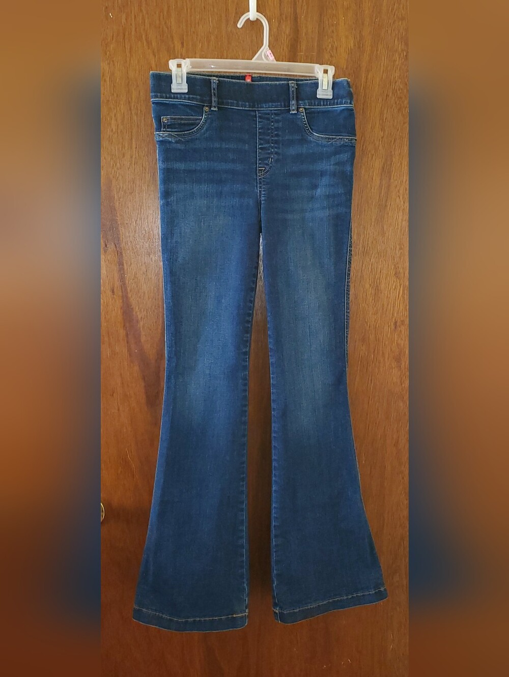 Spanx Flare Jeans Pull On Stretch Denim Sz Medium  20327Q